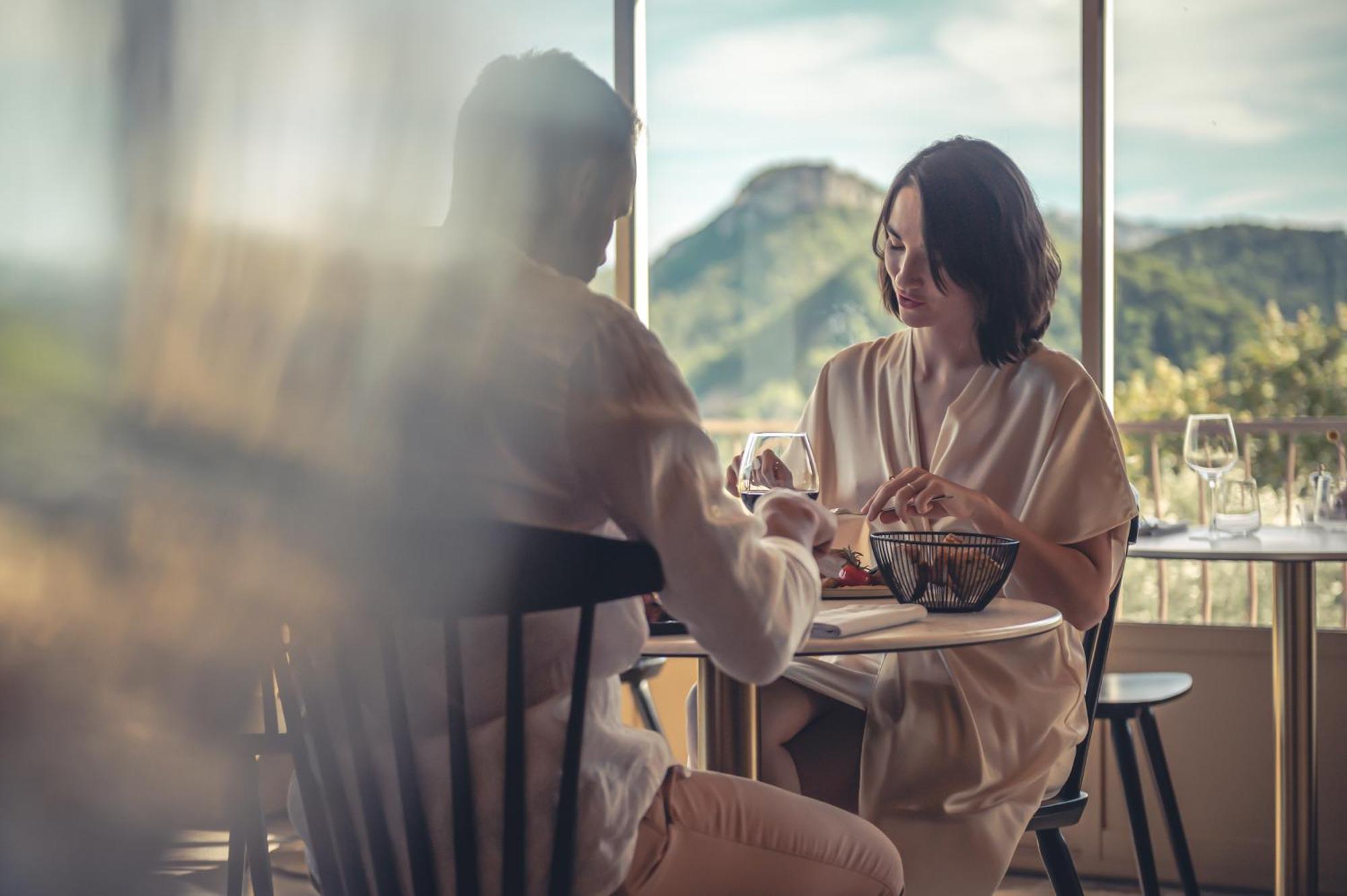 Logis Hotel Restaurant Le Plantevin Propiac Eksteriør bilde
