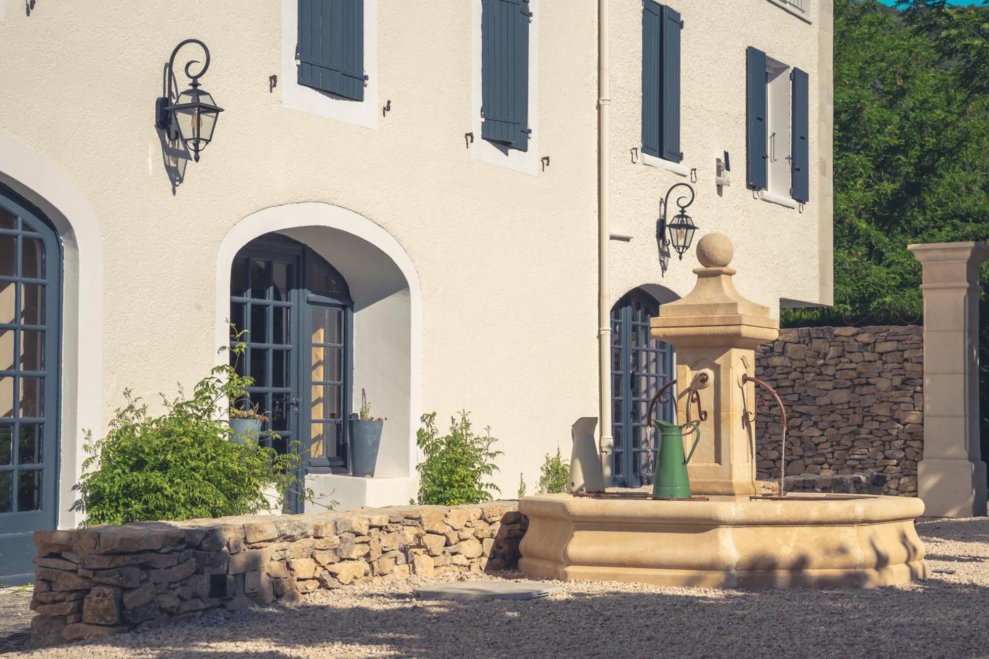 Logis Hotel Restaurant Le Plantevin Propiac Eksteriør bilde