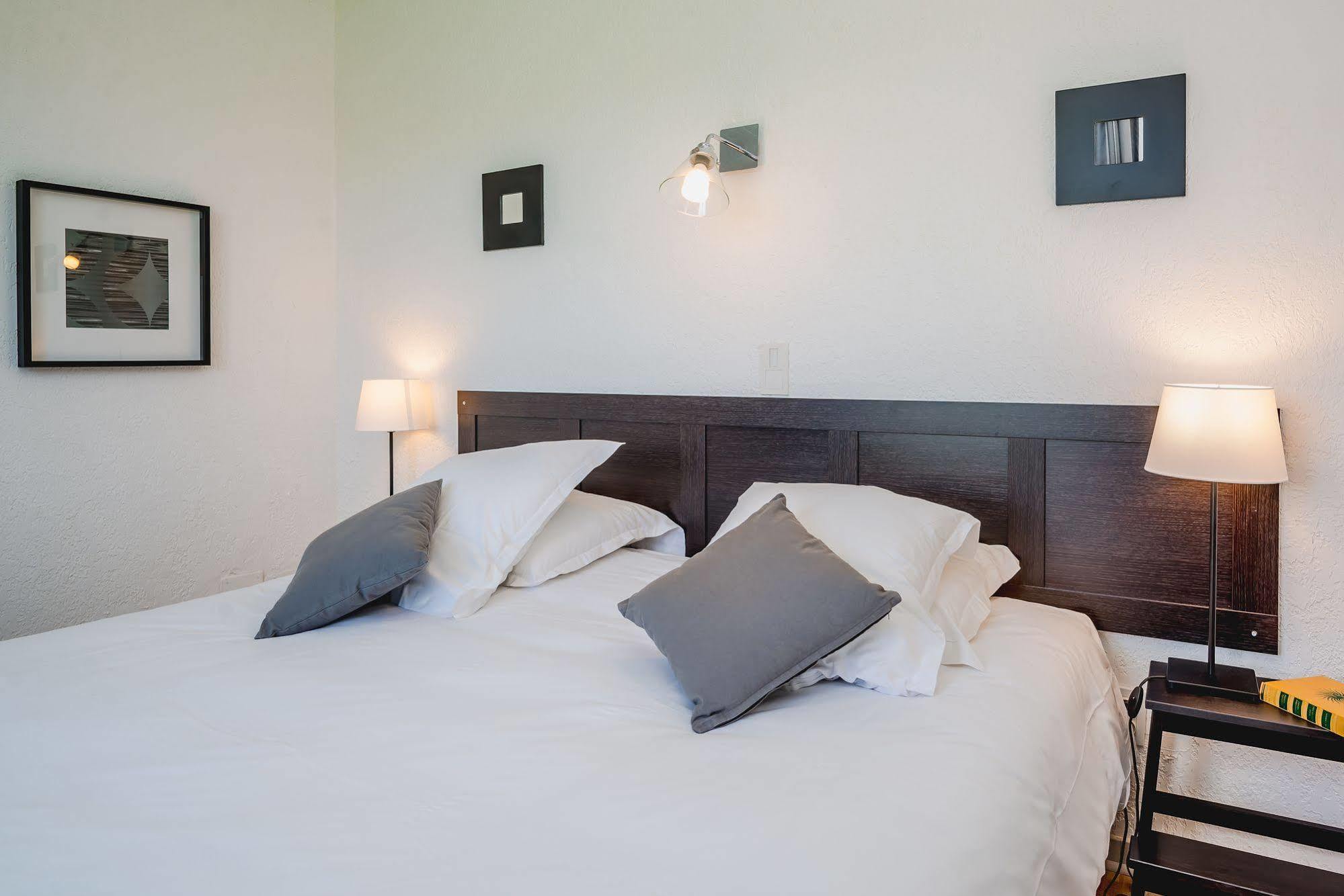 Logis Hotel Restaurant Le Plantevin Propiac Eksteriør bilde